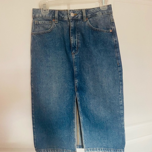 Denim pencil skirt - Picture 1 of 3